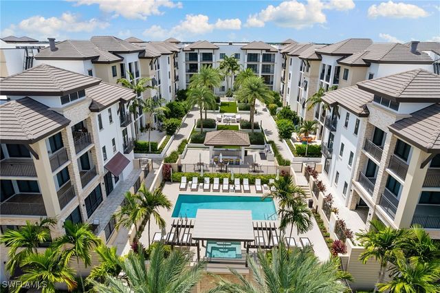 1030 3rd AVE S 417, Naples, FL 34102