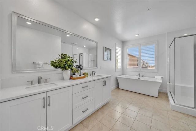 293 Lynx, Irvine, CA 92618