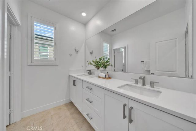 293 Lynx, Irvine, CA 92618