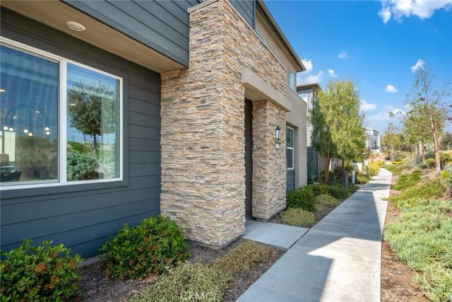 293 Lynx, Irvine, CA 92618