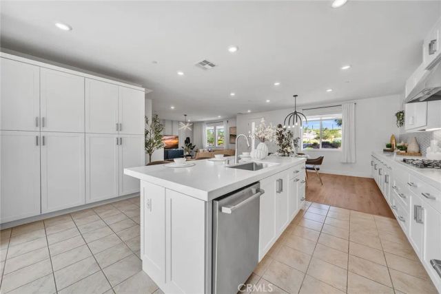 293 Lynx, Irvine, CA 92618