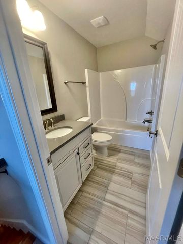 9338 Crescent Lodge Circle, Pike Road, AL 36064