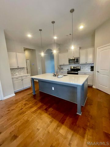 9338 Crescent Lodge Circle, Pike Road, AL 36064