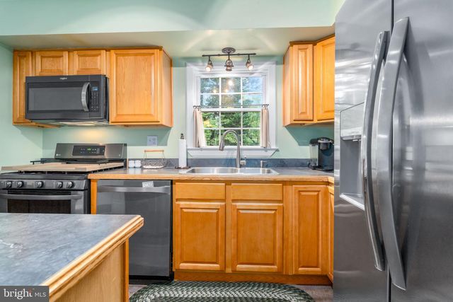 4 TIMBERLINE DR, Newark, DE 19711