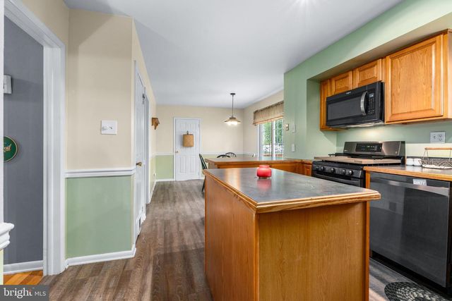 4 TIMBERLINE DR, Newark, DE 19711