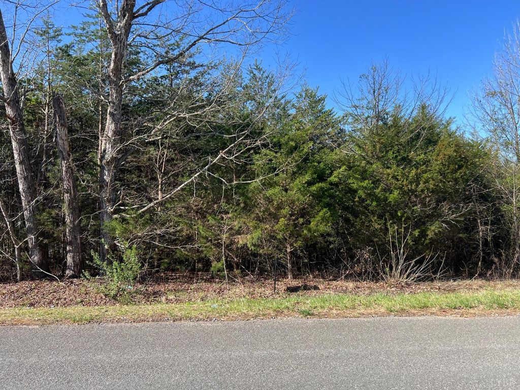 2345 Easome Road, Hurt, VA 24563
