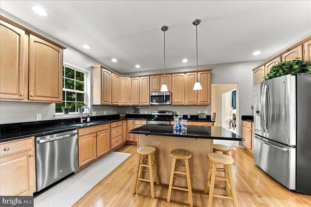 125 FIELDSTONE CT, York, PA 17402
