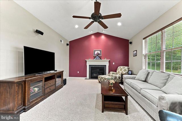 125 FIELDSTONE CT, York, PA 17402