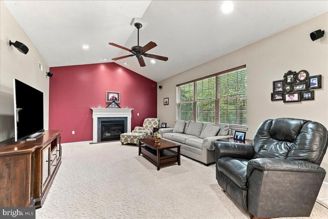 125 FIELDSTONE CT, York, PA 17402