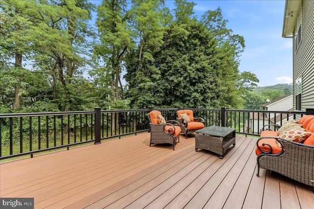 125 FIELDSTONE CT, York, PA 17402