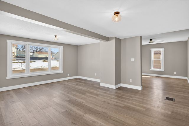 2929 N. 3rd Street, Clinton, IA 52732