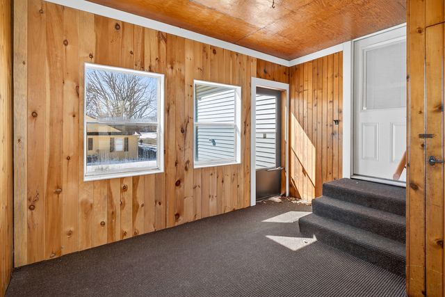 2929 N. 3rd Street, Clinton, IA 52732