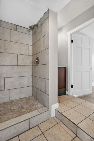 2929 N. 3rd Street, Clinton, IA 52732