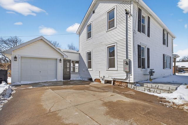 2929 N. 3rd Street, Clinton, IA 52732