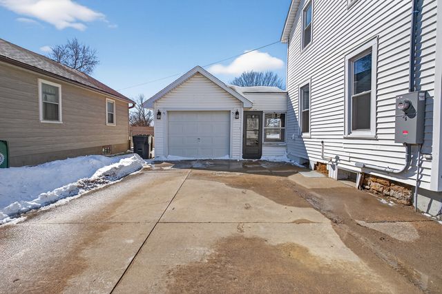2929 N. 3rd Street, Clinton, IA 52732