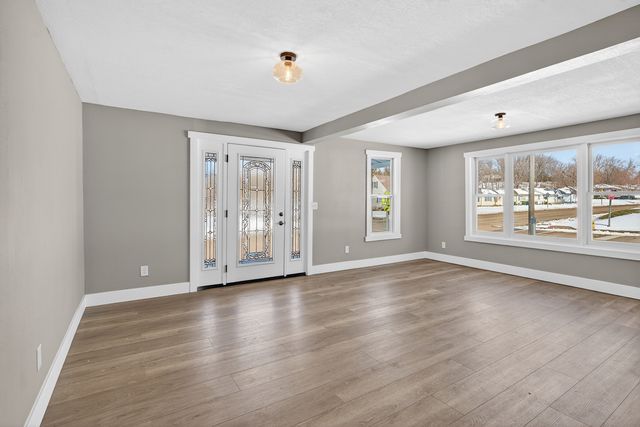 2929 N. 3rd Street, Clinton, IA 52732