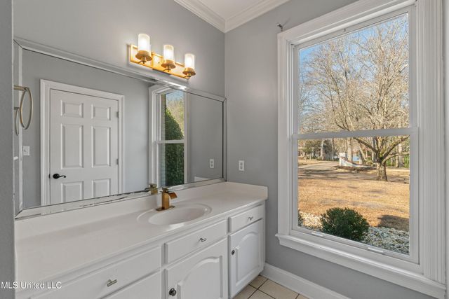 49 Canebrake Boulevard, Hattiesburg, MS 39402