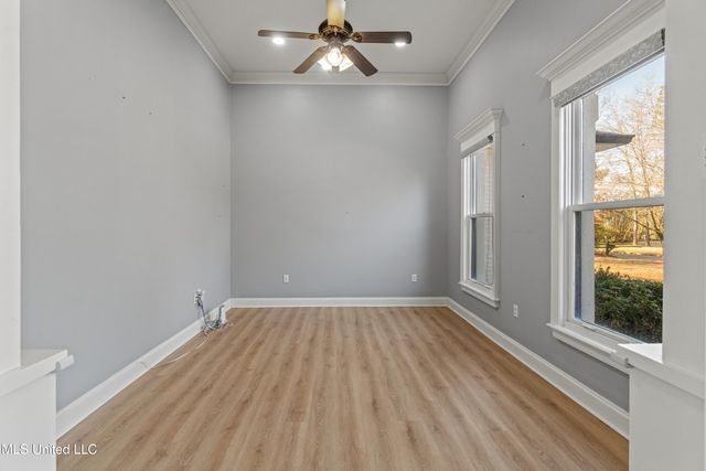 49 Canebrake Boulevard, Hattiesburg, MS 39402