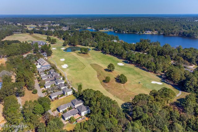 49 Canebrake Boulevard, Hattiesburg, MS 39402