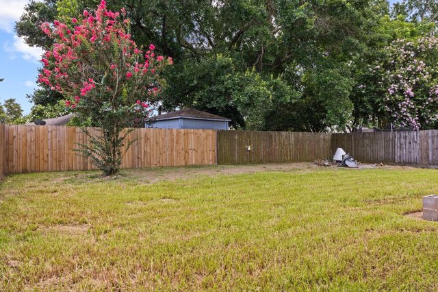 8122 Swan Meadow Lane, Humble, TX 77338