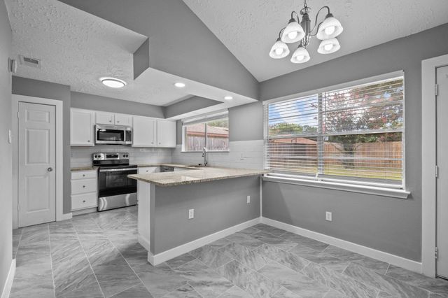 8122 Swan Meadow Lane, Humble, TX 77338