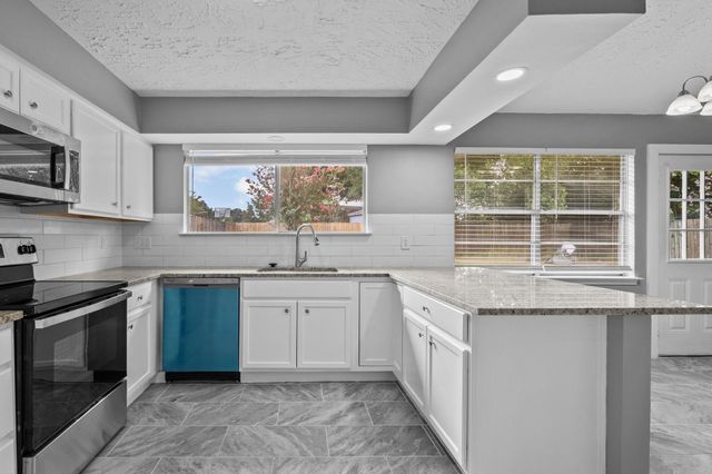 8122 Swan Meadow Lane, Humble, TX 77338