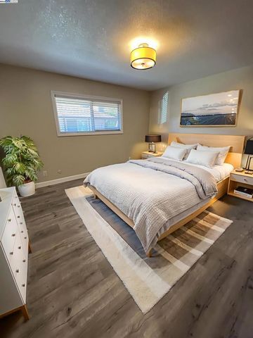 1628 Countrywood Ct, Walnut Creek, CA 94598