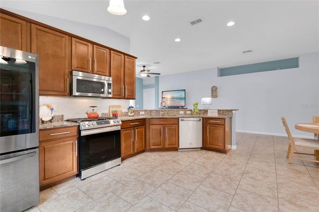 476 SAUVIGNON WAY, Groveland, FL 34736