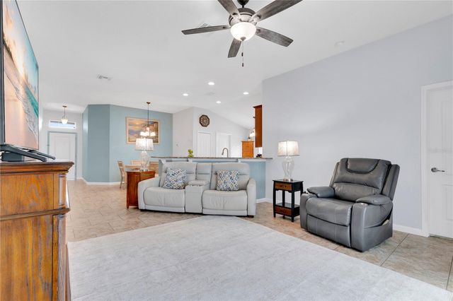 476 SAUVIGNON WAY, Groveland, FL 34736