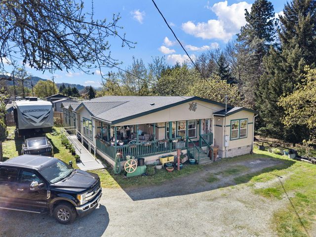 1313 N Old Pacific Highway, Myrtle Creek, OR 97457