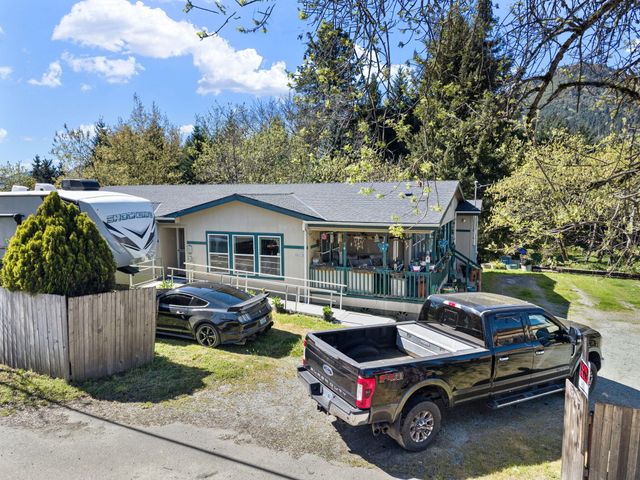 1313 N Old Pacific Highway, Myrtle Creek, OR 97457