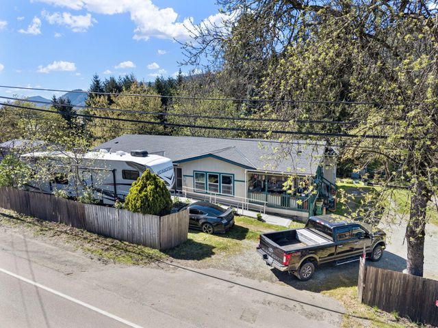1313 N Old Pacific Highway, Myrtle Creek, OR 97457