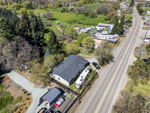 1313 N Old Pacific Highway, Myrtle Creek, OR 97457