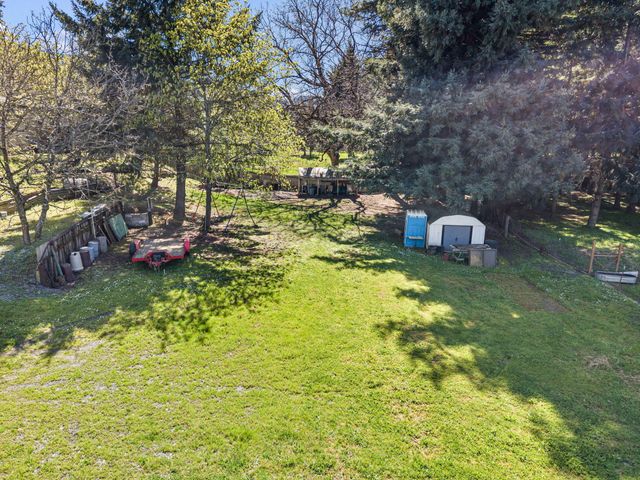 1313 N Old Pacific Highway, Myrtle Creek, OR 97457