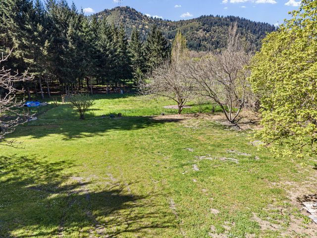 1313 N Old Pacific Highway, Myrtle Creek, OR 97457