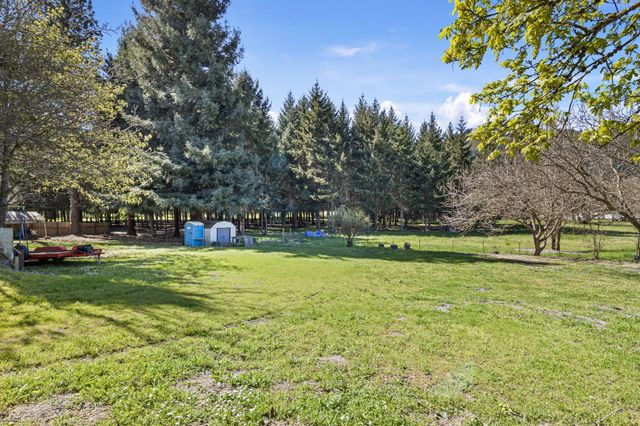 1313 N Old Pacific Highway, Myrtle Creek, OR 97457