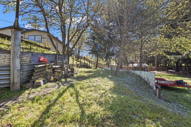 1313 N Old Pacific Highway, Myrtle Creek, OR 97457