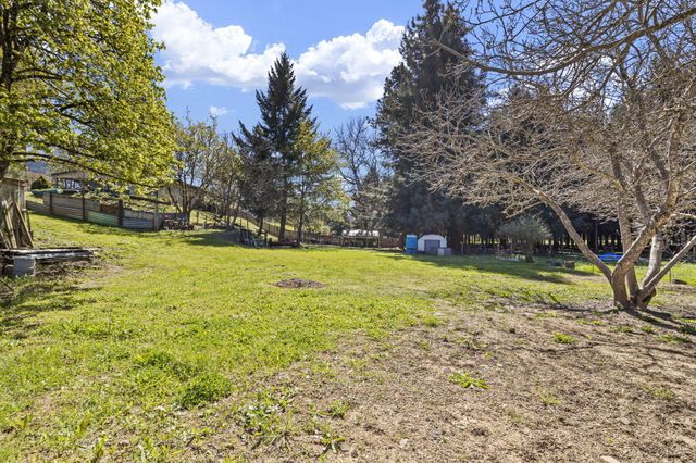 1313 N Old Pacific Highway, Myrtle Creek, OR 97457