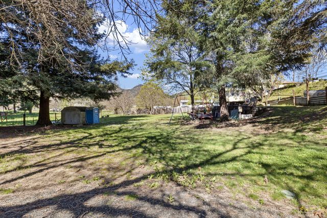 1313 N Old Pacific Highway, Myrtle Creek, OR 97457