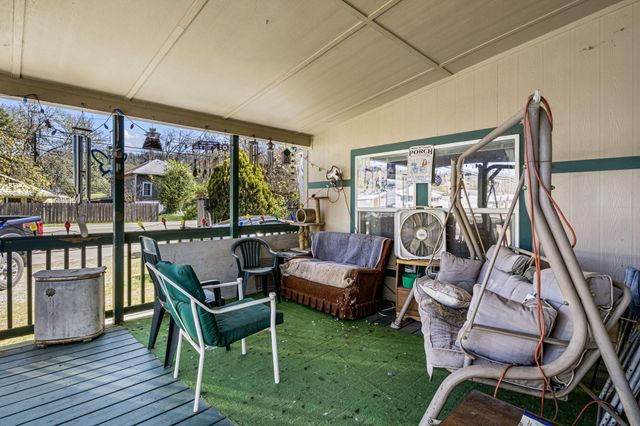 1313 N Old Pacific Highway, Myrtle Creek, OR 97457