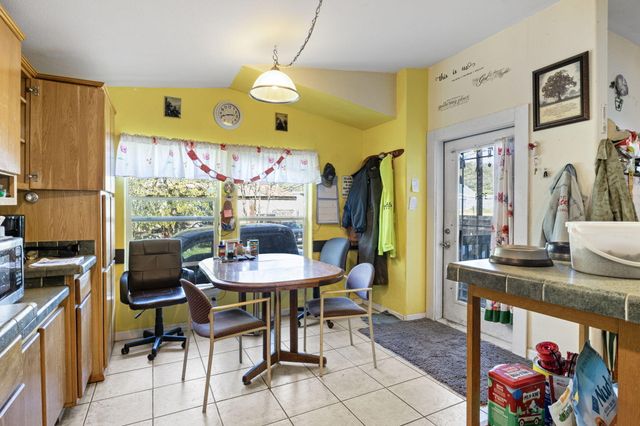 1313 N Old Pacific Highway, Myrtle Creek, OR 97457