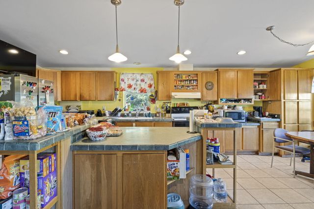 1313 N Old Pacific Highway, Myrtle Creek, OR 97457