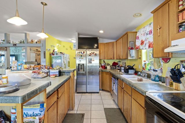 1313 N Old Pacific Highway, Myrtle Creek, OR 97457