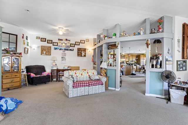 1313 N Old Pacific Highway, Myrtle Creek, OR 97457