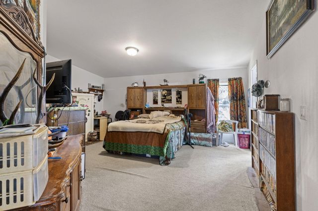 1313 N Old Pacific Highway, Myrtle Creek, OR 97457