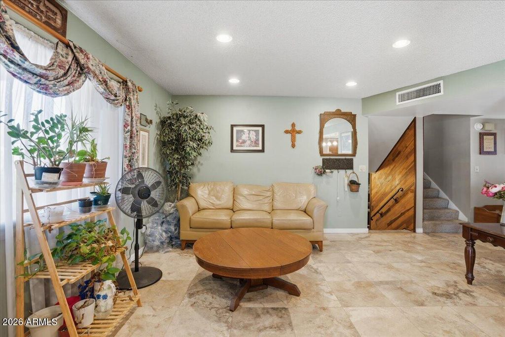 Image 10 of property listing at 3922 S POPLAR Street, Tempe, AZ 85282