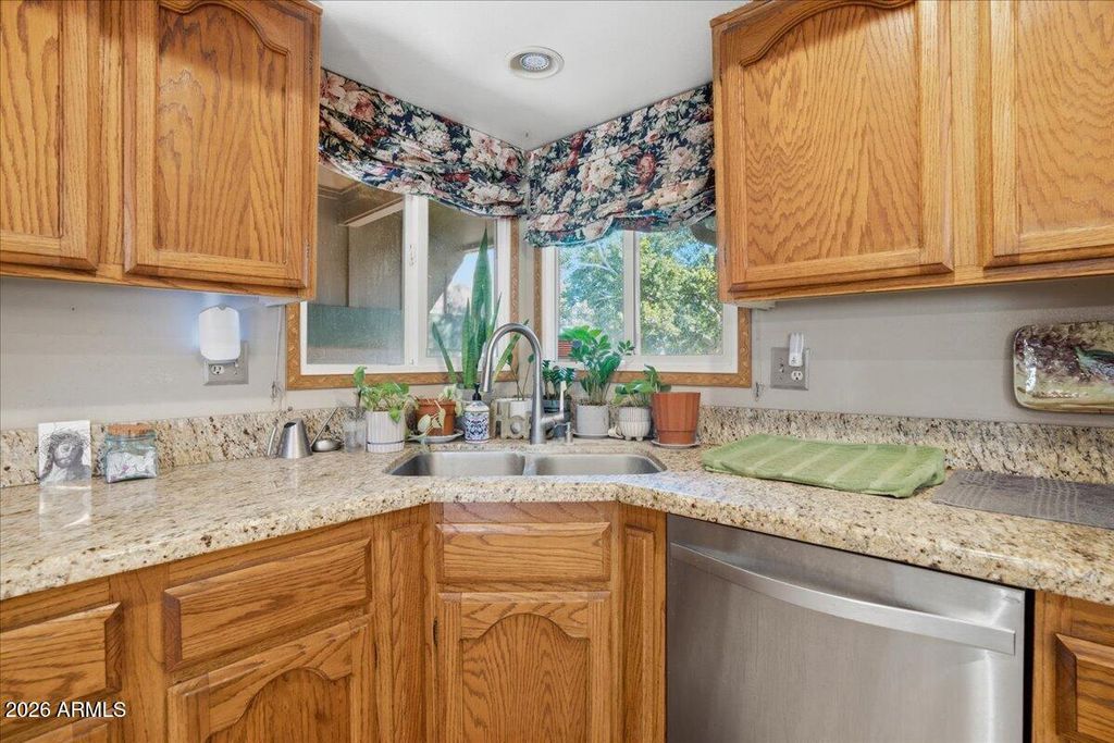 Image 16 of property listing at 3922 S POPLAR Street, Tempe, AZ 85282