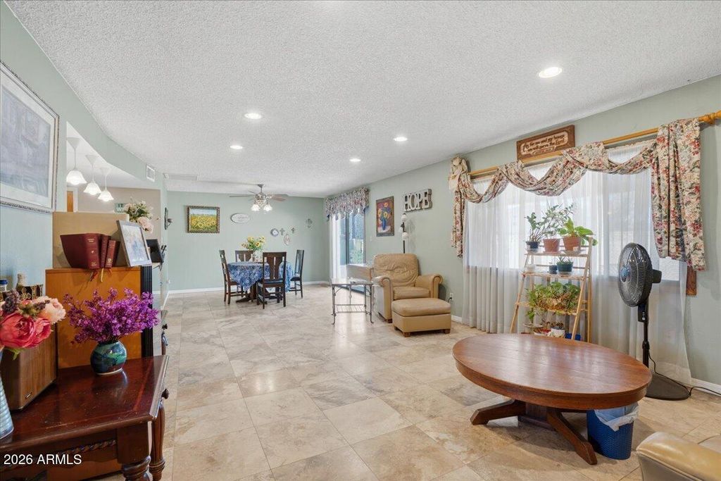 Image 6 of property listing at 3922 S POPLAR Street, Tempe, AZ 85282