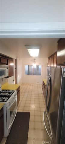 5519 S La Cienega Boulevard, Los Angeles, CA 90056