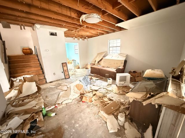 8073 FLOYD Street, Jacksonville, FL 32208